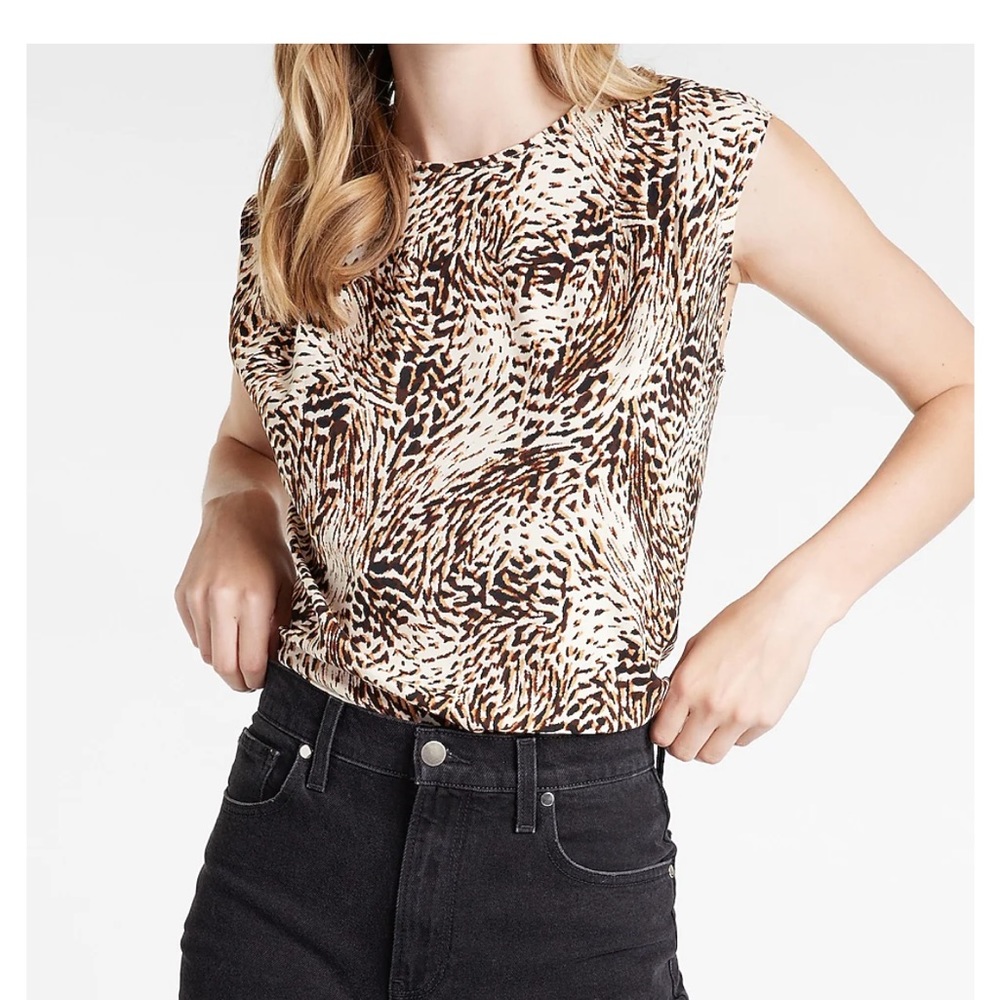 Abstract Print Pleated Shoulder 🖤 - Picture 5 of 8